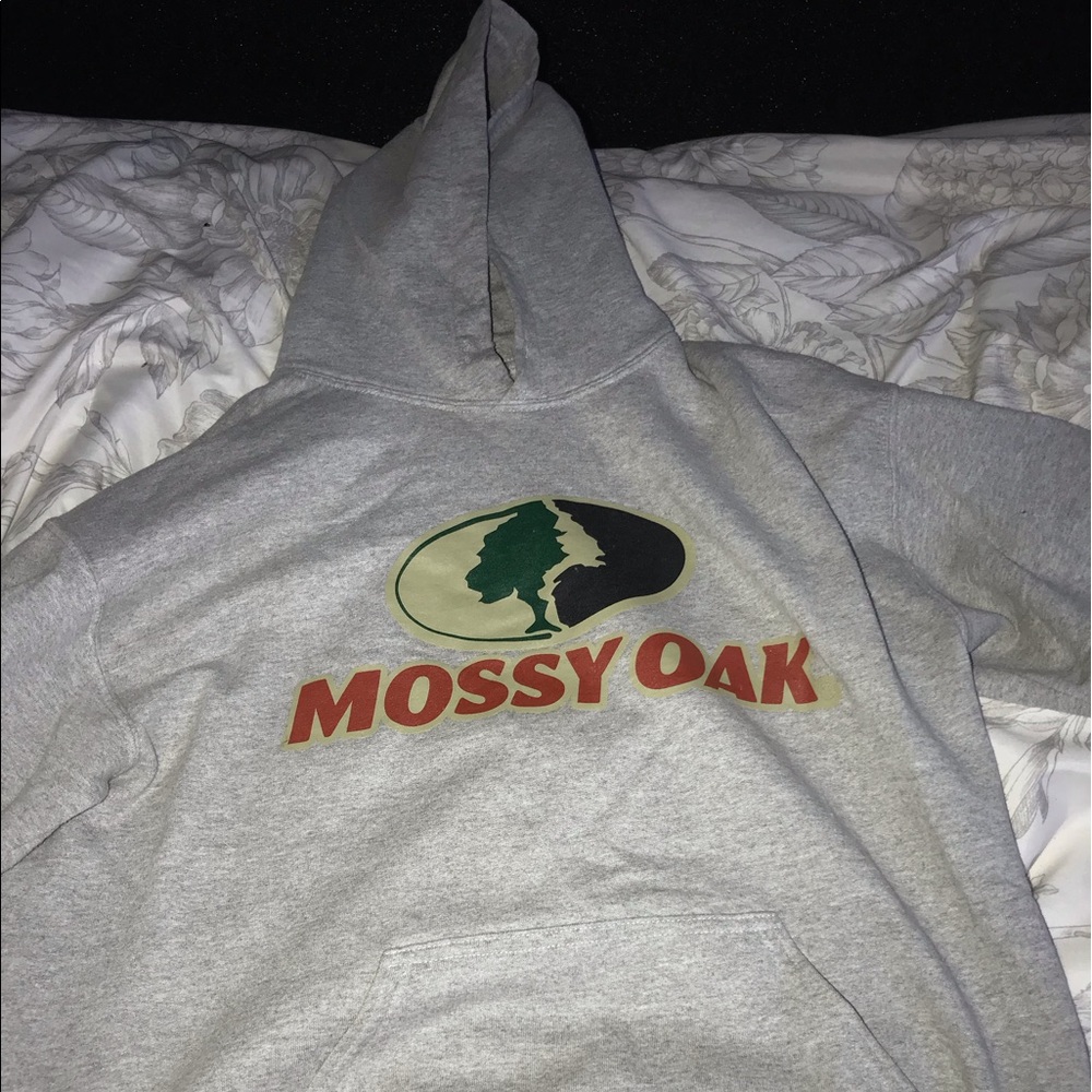 grey mossy oak sweatshirt